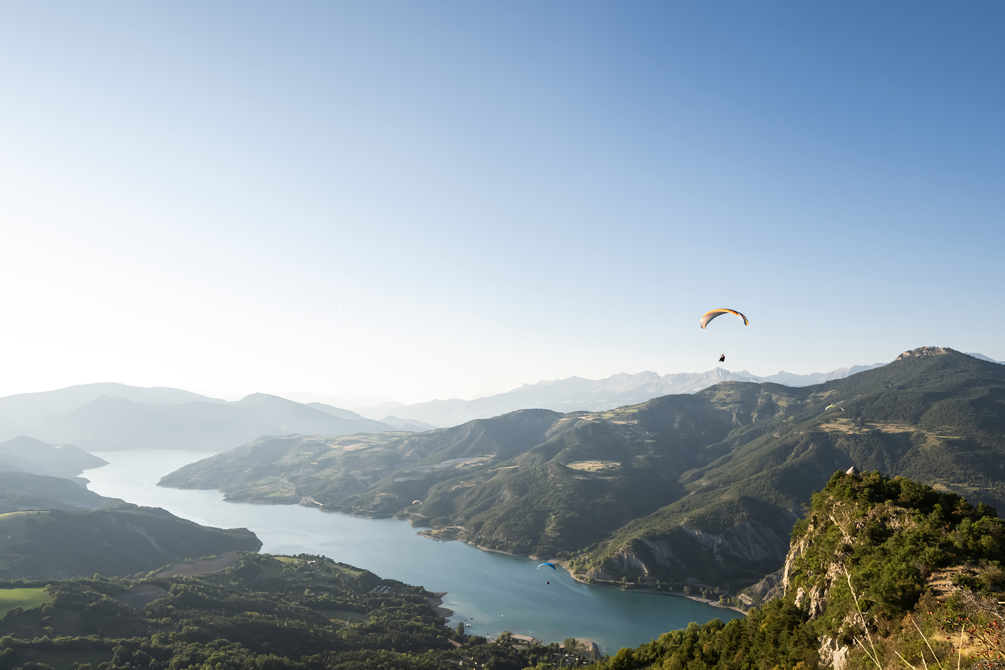 parapente et helicoptere alpes de haute provence