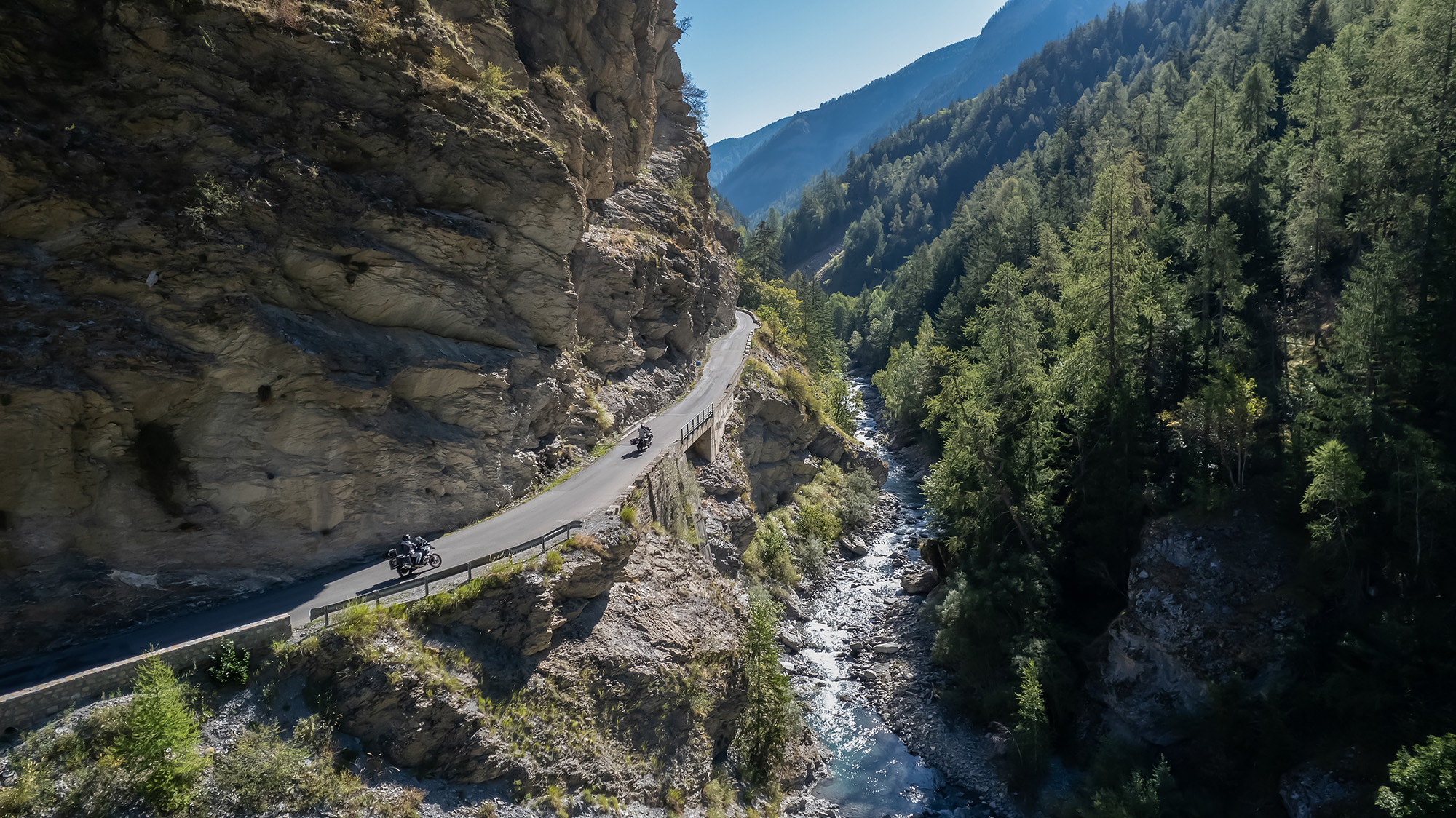 moto sur le col de la cayolle